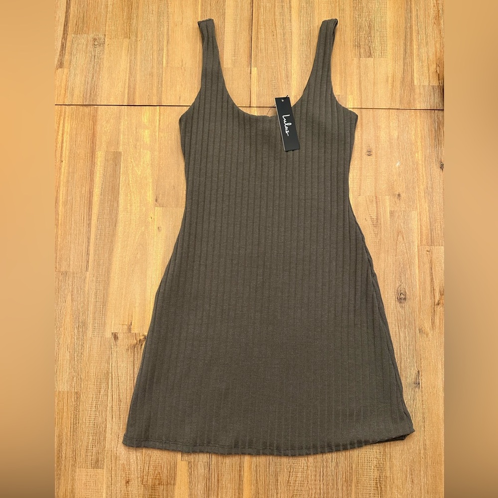 Lulu’s green mini dress